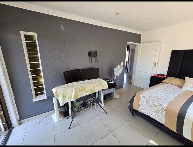 4 BEDROOM FREEHOLD FOR SALE IN BASSONIA